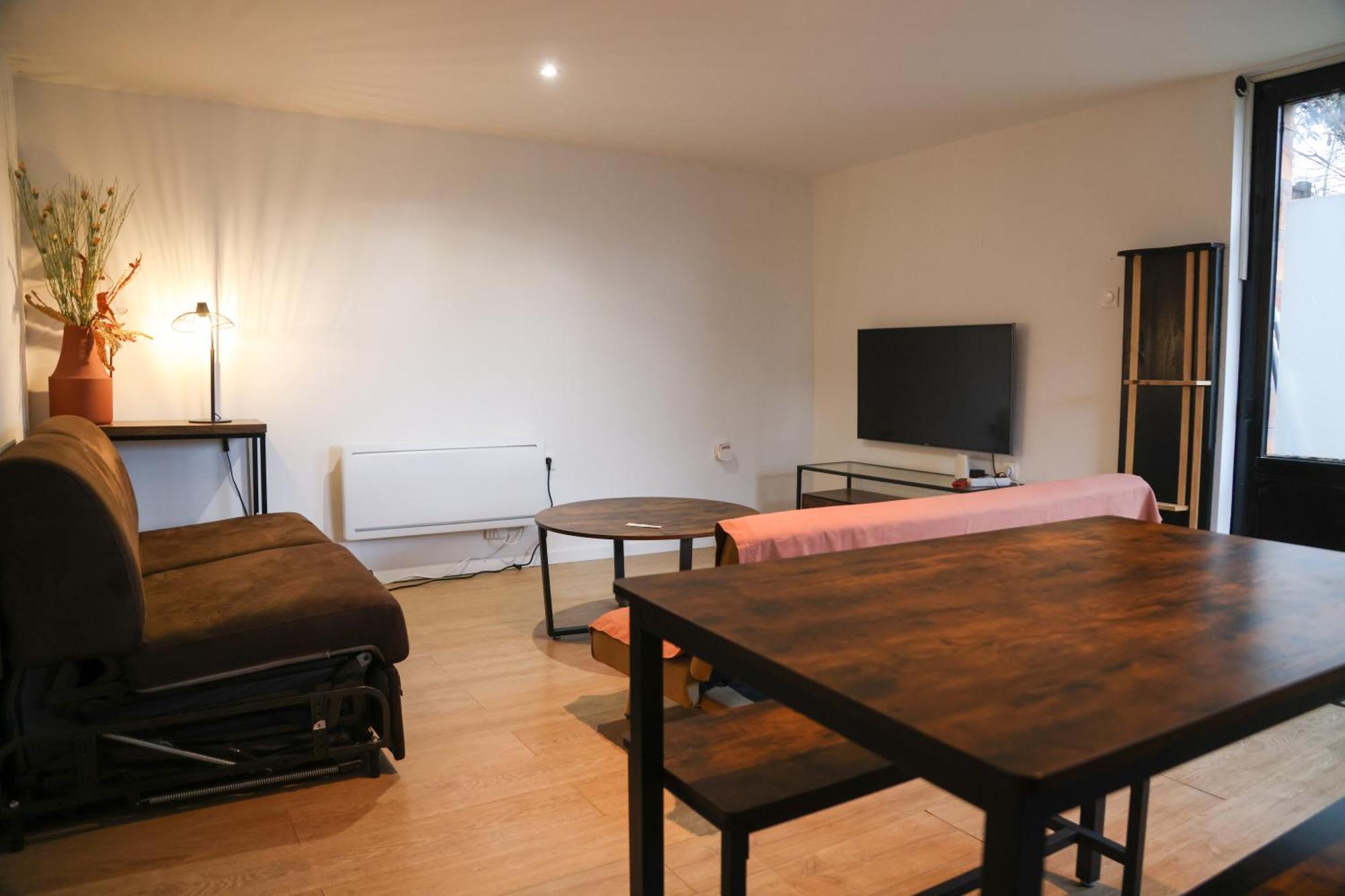 Appartement Avec Une Chambre Montlhéry Exterior foto